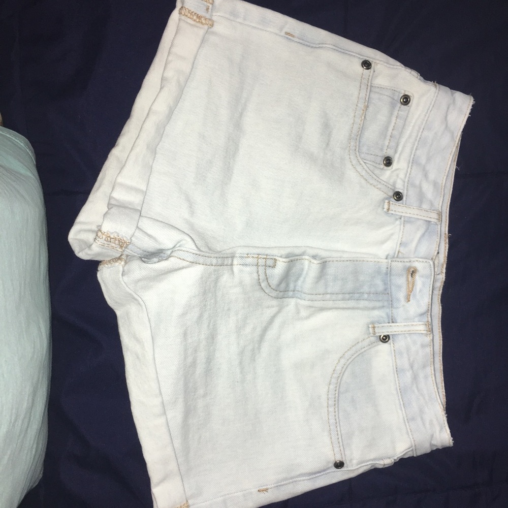 Forever 21 denim light washed shorts